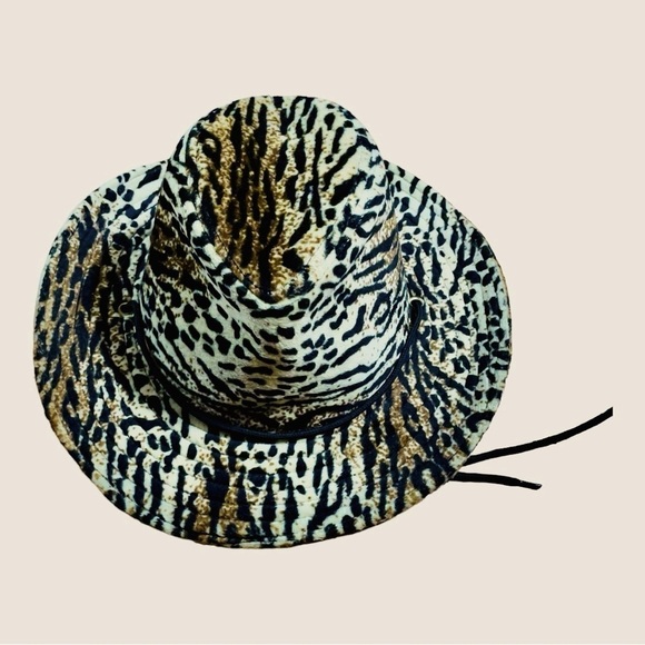 Velvet Cheetah Print Western
Hat With Chin Strap 1990s...vintage - Picture 6 of 9